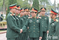 MND leader sends Tet greetings to Division 312